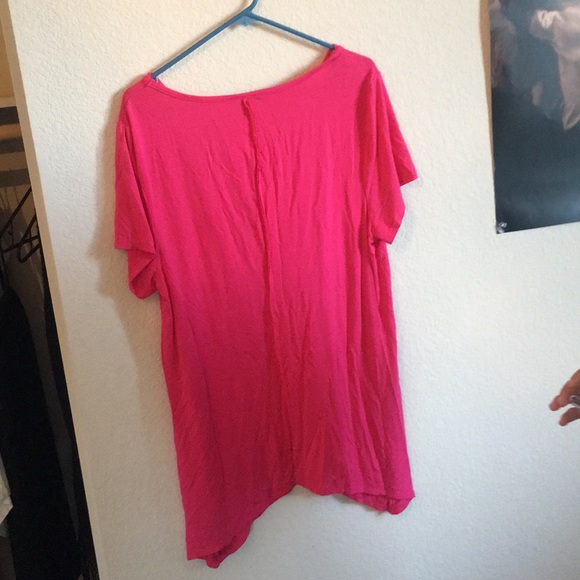 Hot pink top with a crisscross neckline - Picture 5 of 5